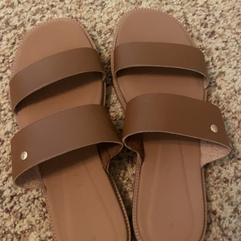 Reef Women's Tan Double-Strap Slide Sandals - Picture 2 of 3